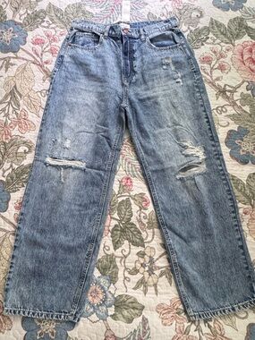 Sneak Peek 90’s Loose Fit Jeans